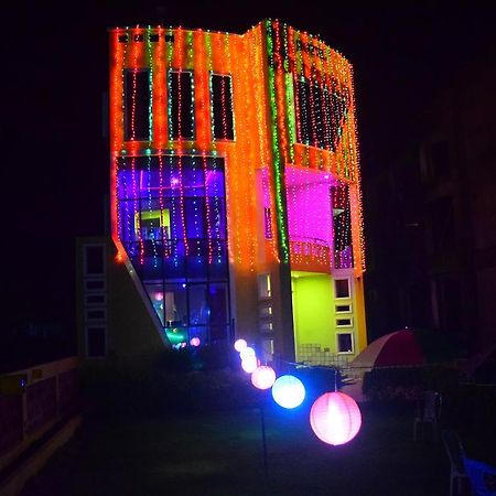Golden Dust Hotel Puri Exterior foto