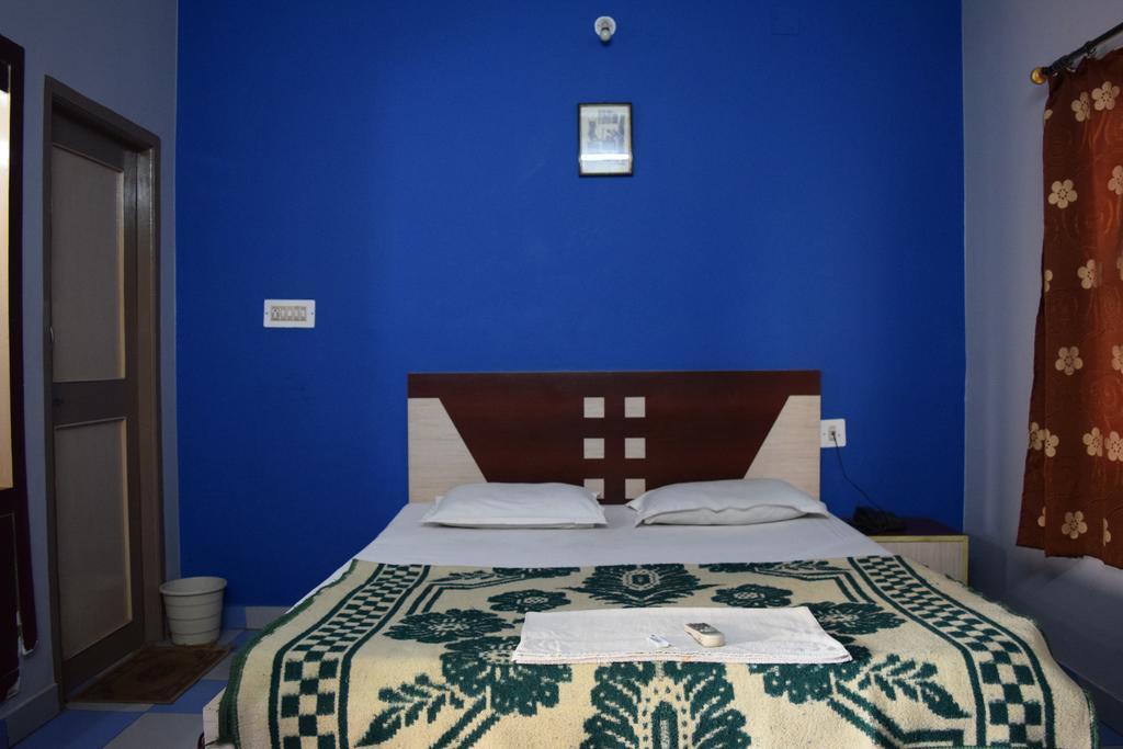 Golden Dust Hotel Puri Quarto foto