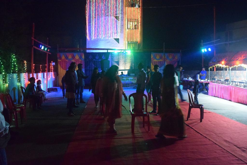 Golden Dust Hotel Puri Exterior foto