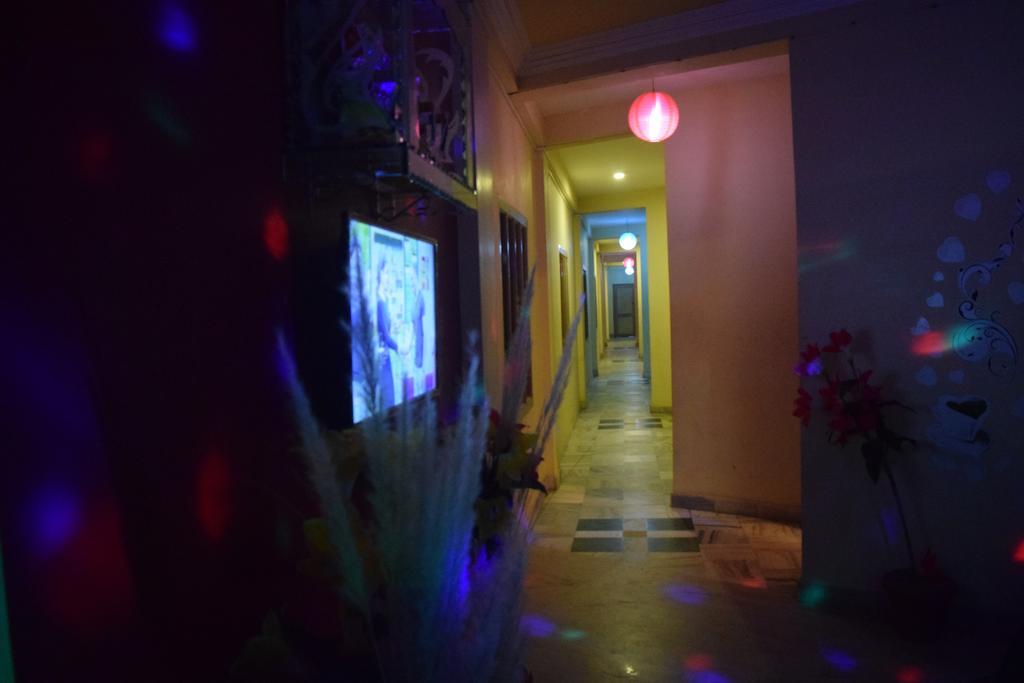 Golden Dust Hotel Puri Exterior foto