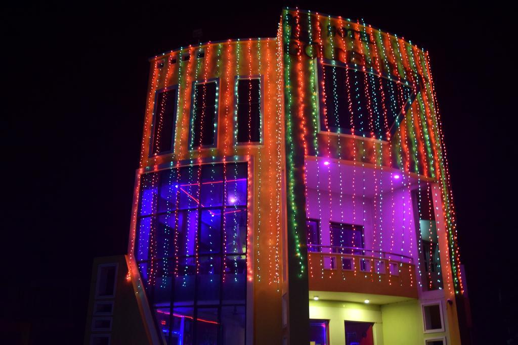 Golden Dust Hotel Puri Exterior foto